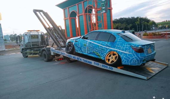 Đây là cách chủ nhân chiếc BMW M5 độ Onikyan của Nhật Bản di chuyển xe xuống đường đua Bình Dương