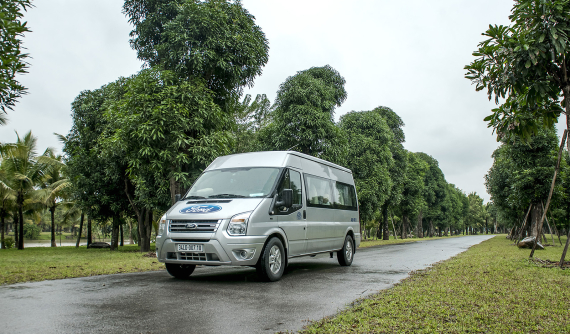 Ford Transit được điều chỉnh giá, giảm 30 triệu đồng
