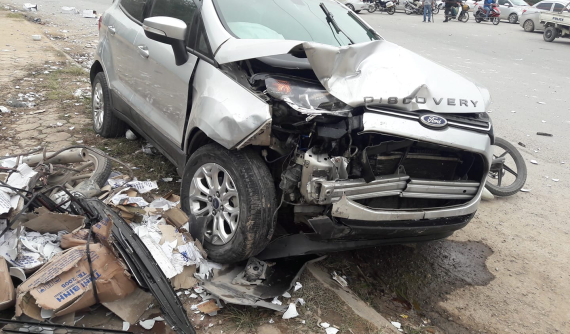 "Ô tô điên" lại hoành hành, đâm gục hàng loạt người tham gia giao thông tại Hà Đông