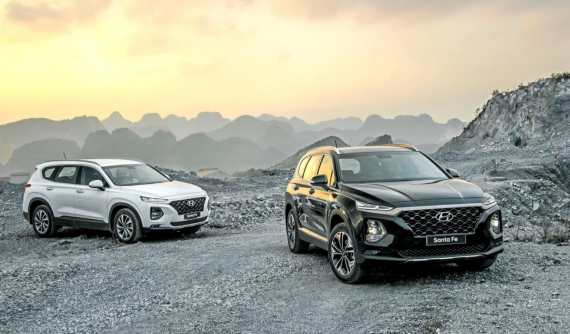 Có giá chính thức, Hyundai Santa Fe 2019 vẫn mạnh mẽ “bán bia kèm lạc”