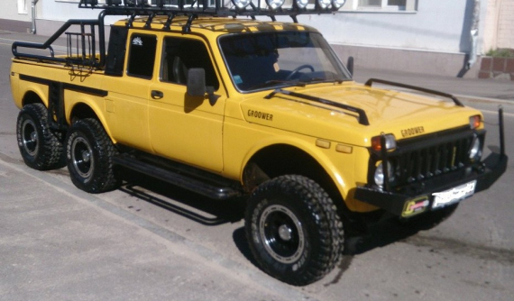 Chưa tới 170 triệu Đồng và bạn có thể rước về nhà chiếc bán tải 6 bánh hầm hố này