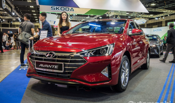 Không thua kém đối thủ Mazda3 2019, Hyundai Elantra 2019 cũng đặt chân đến Đông Nam Á