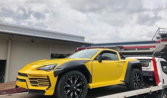 Bất ngờ với chiếc Lamborghini Urus bán tải do sinh viên đại học chế tạo