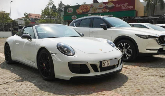 Porsche 911 Targa 4 GTS 2018 hơn 11 tỷ đồng độc nhất Việt Nam "làm dâu" tại Sài thành
