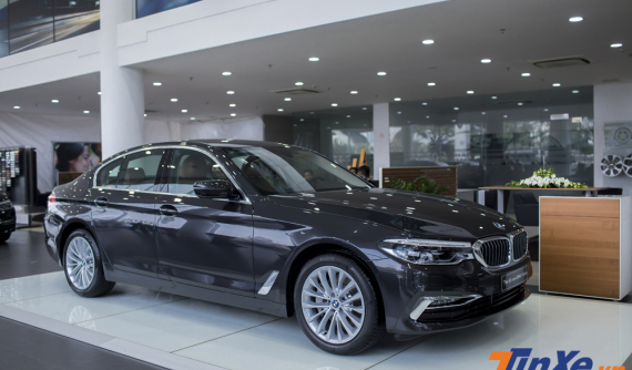 "Soi" từng chi tiết của BMW 530i 2019 giá hơn 3 tỷ đồng vừa về Việt Nam