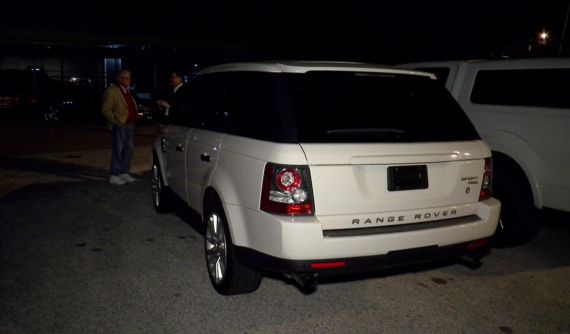 Chỉ có 5 USD trong tay, người đàn ông mua 4 chiếc ô tô hạng sang trị giá hơn 200.000 USD