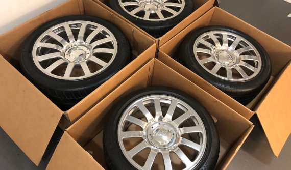 Bộ bánh xe cũ của Bugatti Veyron được rao bán với giá hơn 2,3 tỷ đồng