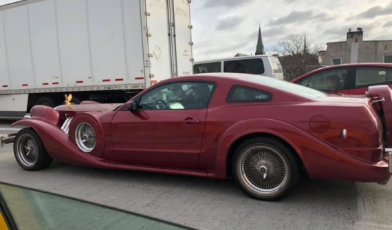 Khó ai có thể tin rằng chiếc xe độ quái dị này vốn là Ford Mustang