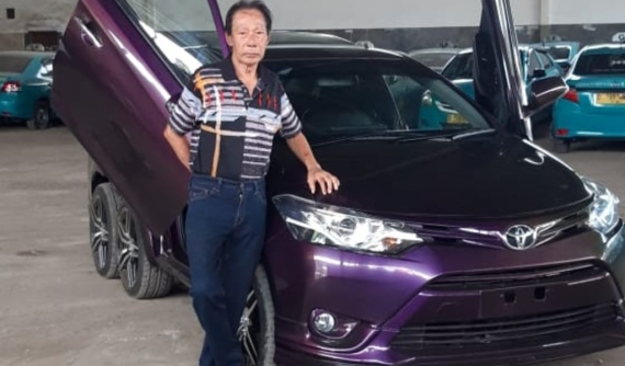 Sau Vios 2 đầu, cụ ông 72 tuổi lại độ thêm Toyota Vios Limo 8 bánh "dị" không kém