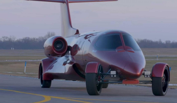 Choáng trước chiếc "limousine lai phản lực" tự chế có giá lên tới hơn 110 tỷ Đồng