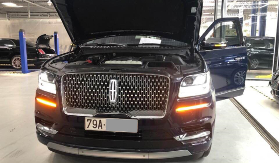 Sau Lamborghini Urus, các doanh nhân Nha Trang tiếp tục tậu "khủng long" Lincoln Navigator Black Label L