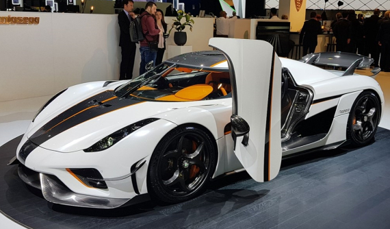 Hoàng tử Ả Rập khoe siêu xe triệu đô cực hiếm Koenigsegg Regera với tuỳ chọn Ghost Package
