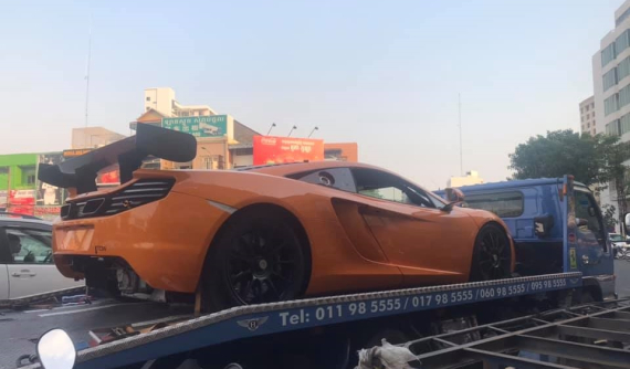 Tậu siêu xe dành cho đường đua McLaren MP4-12C GT3, giới mê xe Việt Nam khâm phục độ chịu chơi của đại gia Campuchia