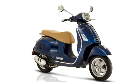 Vespa GTS 300 trang bị động cơ mới mạnh mẽ hơn đã có mặt trên thị trường