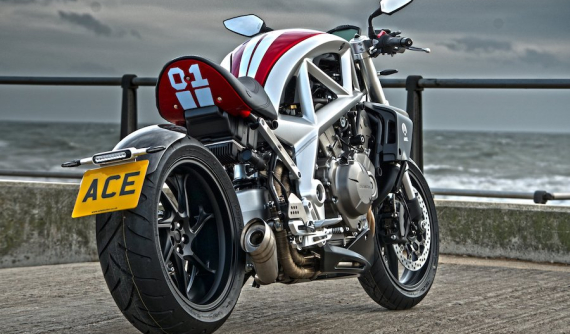 Chiêm ngưỡng Honda VFR 1200 bản giới hạn "lột xác" với phong cách Naked Cruiser