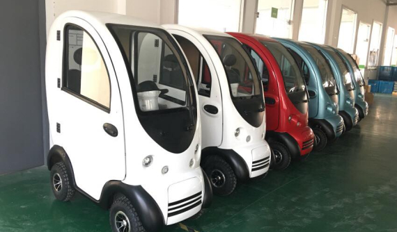 Ô tô điện Trung Quốc có giá chỉ 40 triệu đồng thu hút người dùng Việt