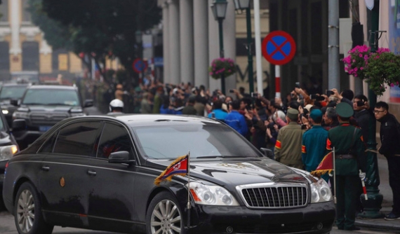 Maybach 62S của ông Kim Jong-Un đem sang Việt Nam khác gì so với xe của Chủ tịch Trung Nguyên?