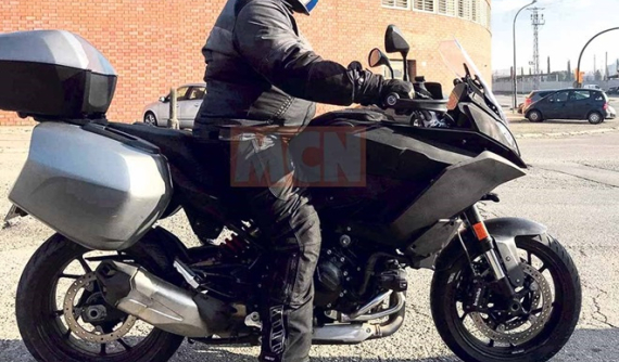 BMW để lộ thông tin về xe Sport-Touring mới mang tên F850RS