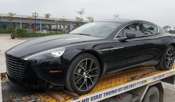 "Nữ hoàng" Aston Martin Rapide S tiếp tục "hạ cánh" tại Việt Nam, đây là chiếc màu đen duy nhất