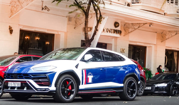 "Dằn mặt" dàn siêu xe của các đại gia Sài thành, Minh "Nhựa" tăng tốc mãnh liệt siêu SUV Lamborghini Urus