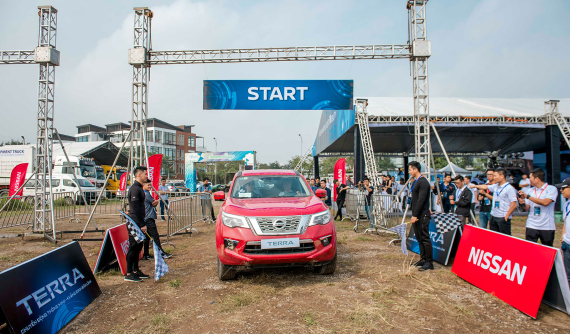 Trải nghiệm và thử sức Nissan Terra trên 5 bài kiểm tra địa hình khác nhau