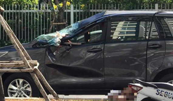 TP.HCM: Người đàn ông ngoại quốc rơi từ tầng 49 xuống mui xe ô tô, tử vong tại chỗ