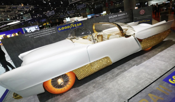 Đây là chiếc xe mạ vàng có lốp phát sáng kỳ dị nhất Triển lãm Geneva 2019