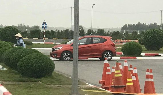 Bắt gặp Honda Brio 2019 chạy thử tại Việt Nam, chuẩn bị cạnh tranh Kia Morning và Hyundai Grand i10