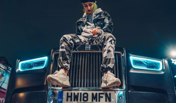 Tại sao các chủ xe Rolls-Royce thời nay đang từ bỏ chuyện thuê tài xế riêng?