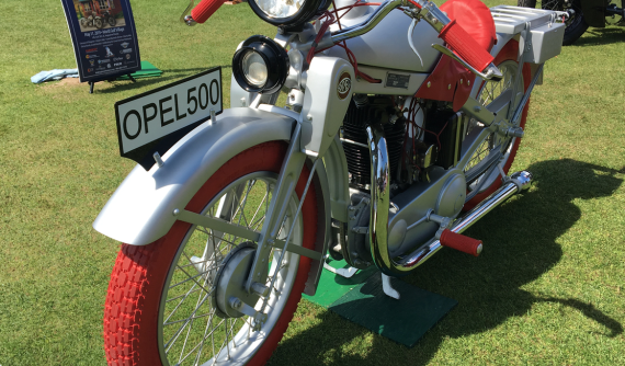 Bằng chứng hùng hồn cho thấy lốp xe có màu sắc là ý tưởng tuyệt vời