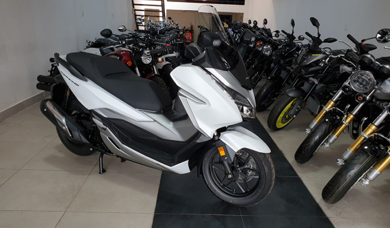 Chi tiết maxi scooter Honda Forza 300 đầu tiên về Việt Nam