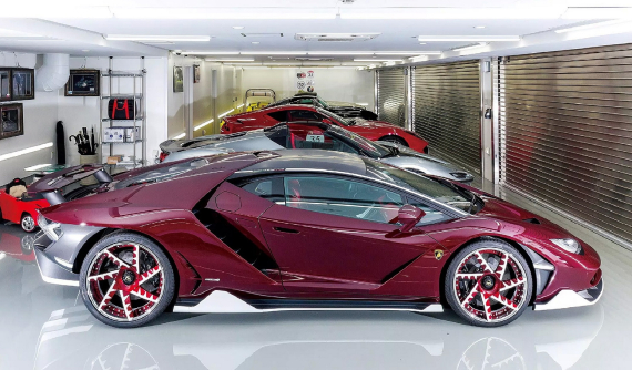 Đại gia Nhật Bản cho sơn lại bộ mâm độ của siêu xe cực hiếm Lamborghini Centenario