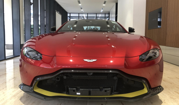 Đánh giá xe Aston Martin V8 Vantage 2018 giá gần 15 tỷ đồng, liệu khách Việt có nên lựa chọn DB11