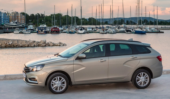 Ô tô Nga số lượng lớn rộng cửa về Việt Nam