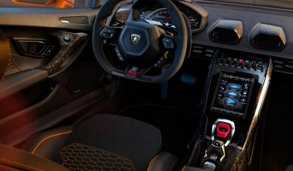 Nguyên nhân Lamborghini không thể có hộp số sàn như ở Porsche