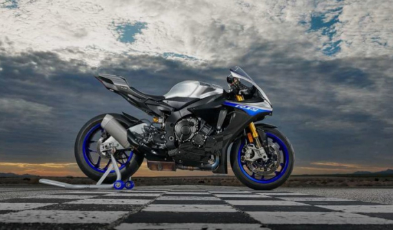 Vừa ra mắt vào năm 2015, siêu mô tô Yamaha R1 có thể sẽ phải được thiết kế lại hoàn toàn do quy định khí thải