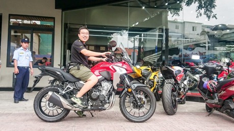 Honda CB500X 2019 đầu tiên về tay khách hàng tại Việt Nam