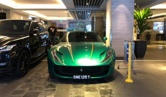 Ferrari 812 Superfast hơn 24 tỷ đồng với bộ cánh siêu độc đã được bàn giao cho đại gia Singapore