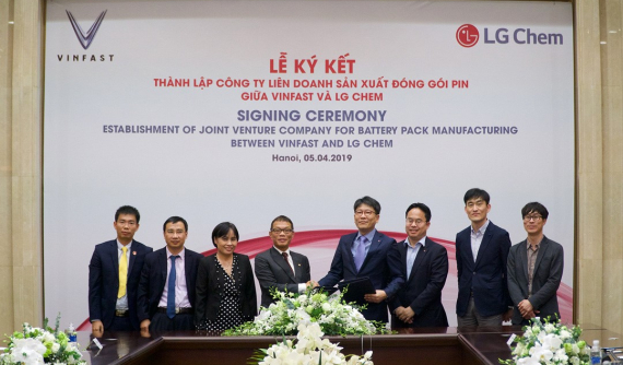 VinFast hợp tác với LG CHEM sản xuất pin cho xe điện