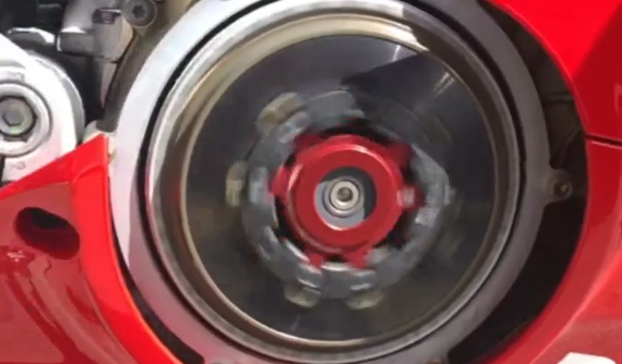 Siêu mô tô Ducati Panigale V4R trang bị nồi khô và pô Akrapovic có âm thanh ra sao