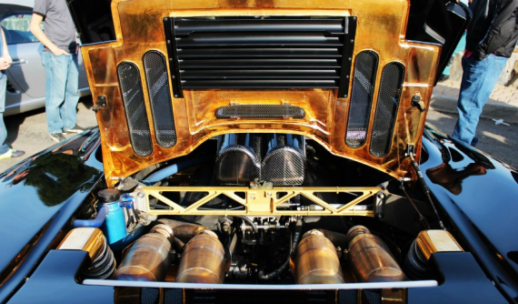 Hóa ra khoang động cơ dát vàng của siêu xe McLaren F1 chỉ có giá rẻ 16,9 triệu Đồng
