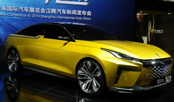 HanTeng Red 01 - Mẫu concept sedan thú vị với cả phiên bản chạy xăng và chạy điện