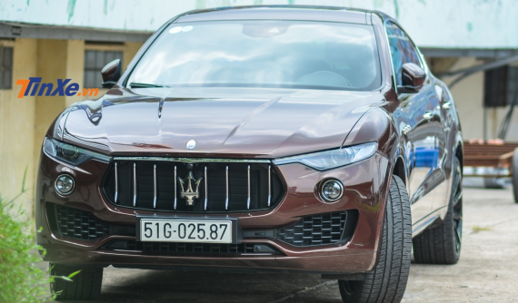 Cận cảnh Maserati Levante "thỏi sô cô la" độ mâm Lexani hàng độc của doanh nhân Sài thành
