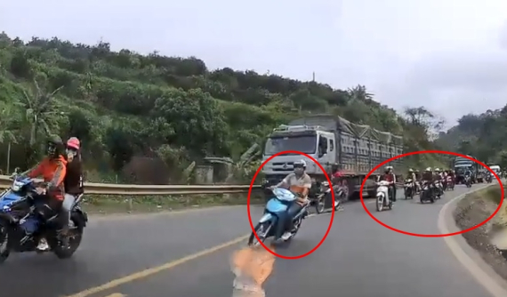 Hoà Bình: Nhóm "phượt thủ" lấn làn khi đổ Dốc Quy Hậu suýt gây tai nạn với ô tô và xe tải