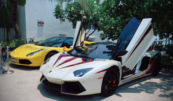 Cặp đôi siêu xe hơn 40 tỷ đồng quay trở lại Đà Nẵng sau 3 năm vắng bóng