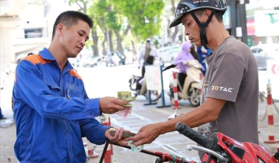 Giá xăng tiếp tục tăng gần 1.000 đồng từ 16h chiều nay, cao nhất vượt 22.000 đồng/lít