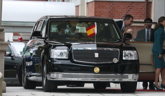 Ngắm chiếc Toyota Century Royal chống đạn được tân Nhật hoàng Naruhito sử dụng trong lễ đăng quang