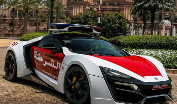 Lykan HyperSport - Siêu xe cảnh sát giá 3,4 triệu USD với tốc độ tối đa gần 400 km/h