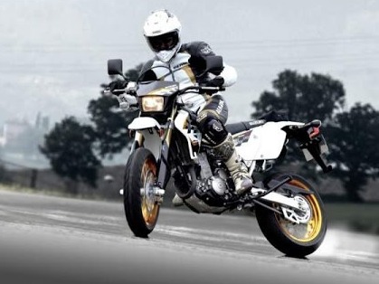 Suzuki tiết lộ động cơ xylanh đơn hoàn toàn mới nhưng lại có đến hai tay biên