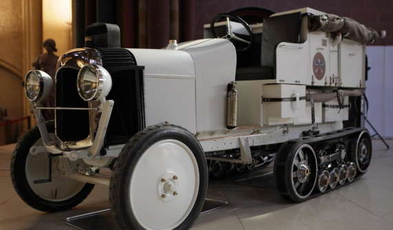 Citroen tái tạo Golden Scarab - Phương tiện huyền thoại đầu tiên có thể vượt qua Sa mạc Sahara